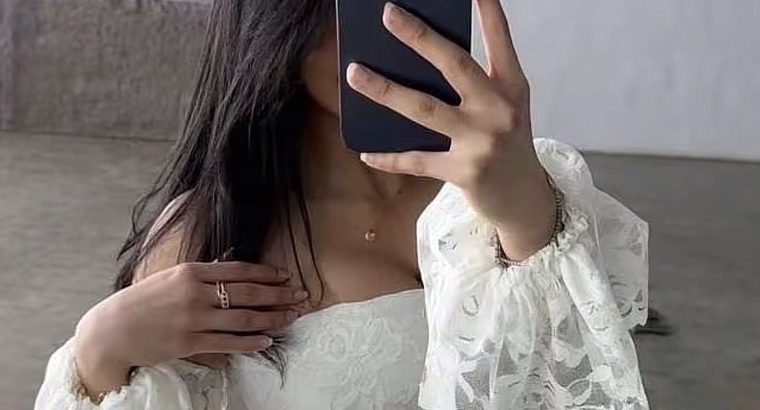 فستان ابيض دانتيل